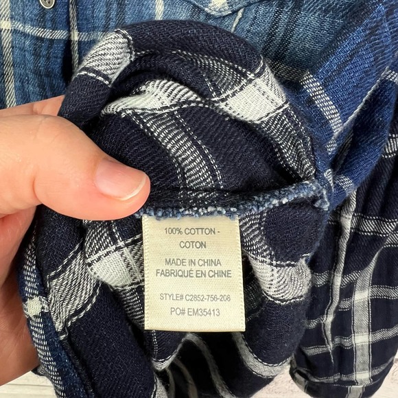 Cloth & Stone Plaid Blue Fade Button Front Flannel Top Size Medium - Picture 5 of 8
